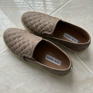 Steve Madden ECENTRCQ women’s sneaker size 9 grey/light brown
